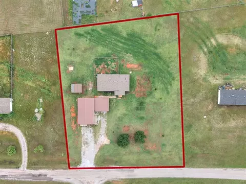 View/Area - 105 Sunset Dr, Mcloud, OK 74851 photo 1 of 10