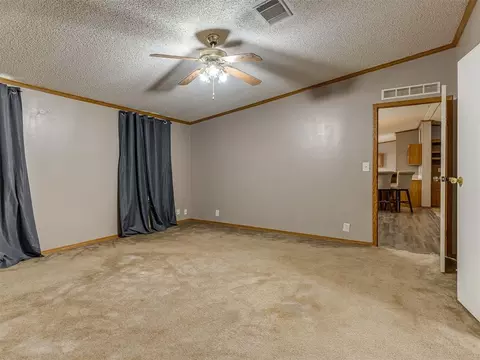 Living - 105 Sunset Dr, Mcloud, OK 74851 photo 3 of 3