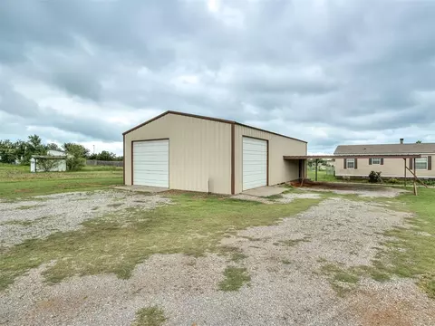 Exterior - 105 Sunset Dr, Mcloud, OK 74851 photo 6 of 7