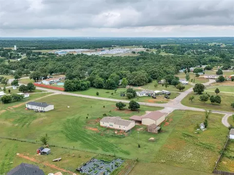 View/Area - 105 Sunset Dr, Mcloud, OK 74851 photo 10 of 10