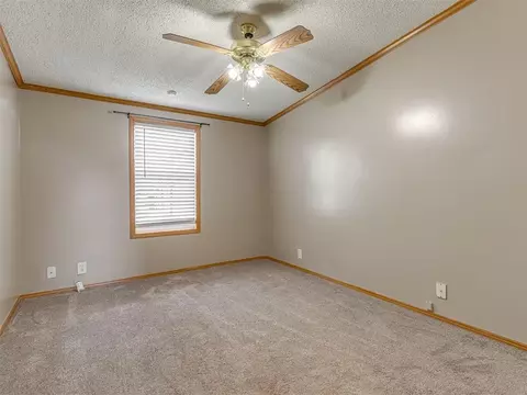 Bedroom - 105 Sunset Dr, Mcloud, OK 74851 photo 4 of 5