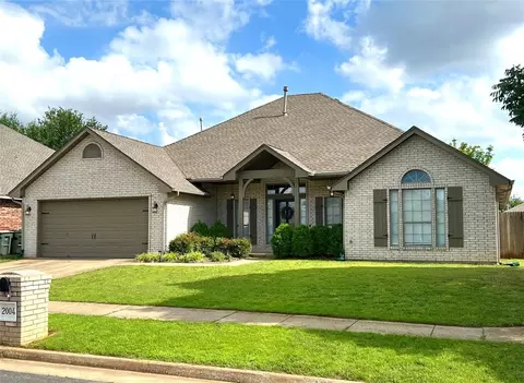 2004 Del Simmons Dr, Edmond, OK 73003