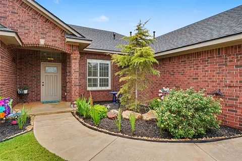 Other - 808 Sheryl Ln, Altus, OK 73521 photo 2 of 13