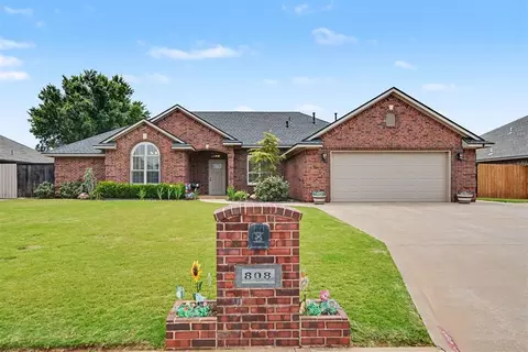 808 Sheryl Ln, Altus, OK 73521