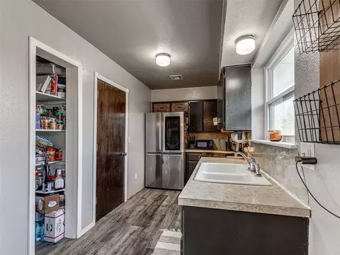 Kitchen - 705 Willis St, Noble, OK 73068 photo 2 of 6