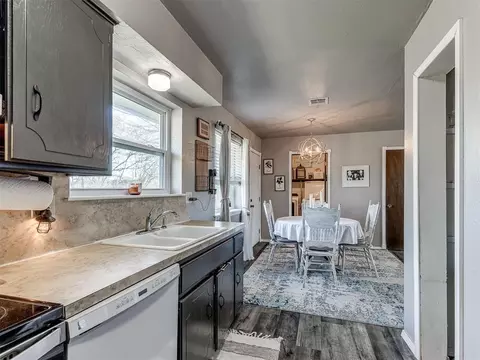 Kitchen - 705 Willis St, Noble, OK 73068 photo 6 of 6