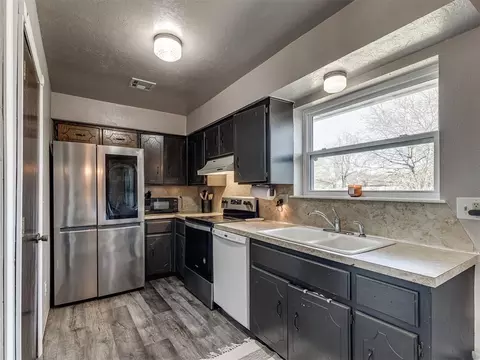 Kitchen - 705 Willis St, Noble, OK 73068 photo 3 of 6