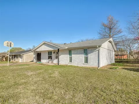 705 Willis St, Noble, OK 73068