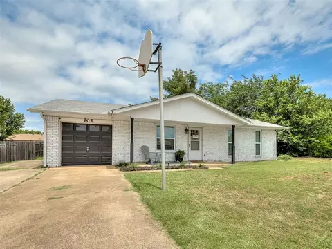 Exterior - 705 Willis St, Noble, OK 73068 photo 4 of 5