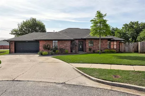 3301 Glisten St, Norman, OK 73072