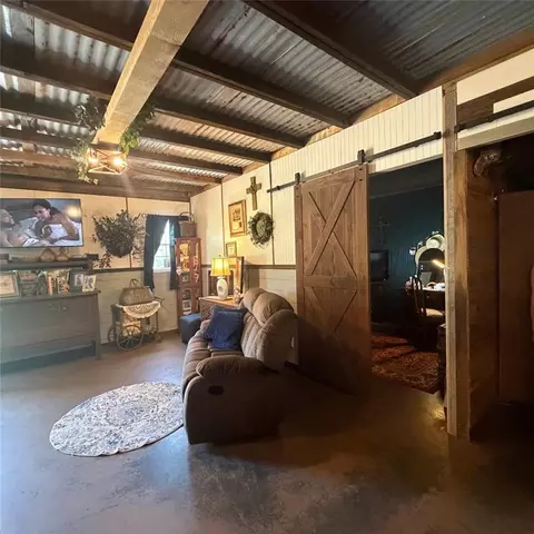 Living - 508 Clay St, Broken Bow, OK 74728 photo 3 of 3