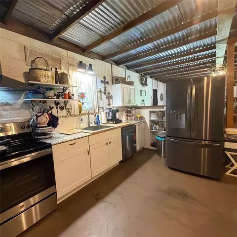 Kitchen - 508 Clay St, Broken Bow, OK 74728 photo 1 of 1
