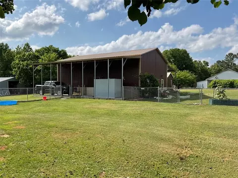 Exterior - 508 Clay St, Broken Bow, OK 74728 photo 4 of 8