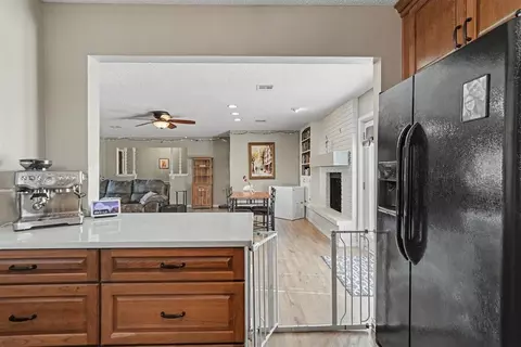 Kitchen - 717 Windsor Dr, Altus, OK 73521 photo 1 of 5