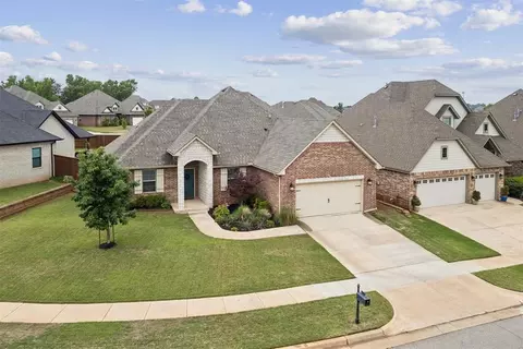 712 NW 192nd Ter, Edmond, OK 73012