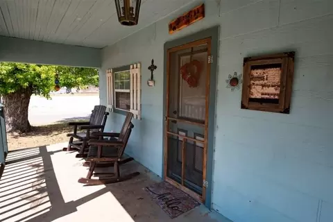 Exterior - 300 S Cedar Ave, Erick, OK 73645 photo 2 of 4
