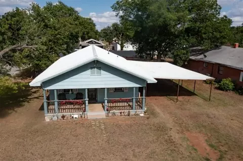 Exterior - 300 S Cedar Ave, Erick, OK 73645 photo 4 of 4