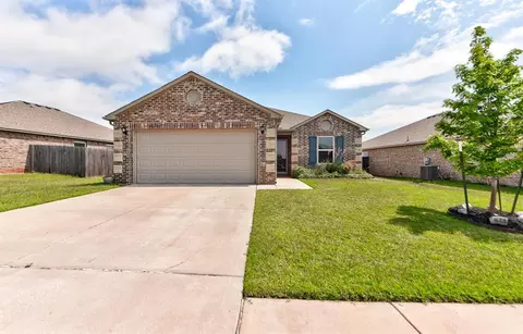11619 NW 97th St, Yukon, OK 73099