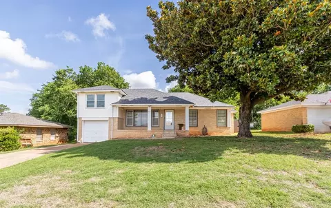 821 W Washington St, Purcell, OK 73080