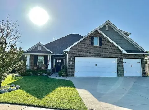 3211 Everton Ct, Norman, OK 73071