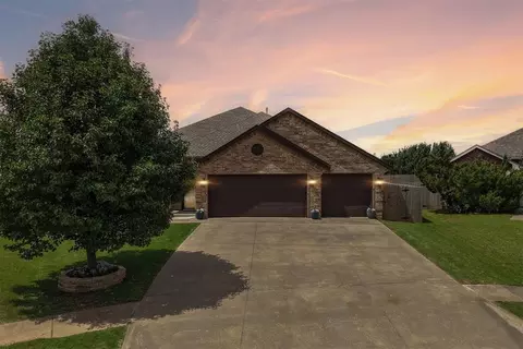 1402 Spoonwood Rd, Norman, OK 73071
