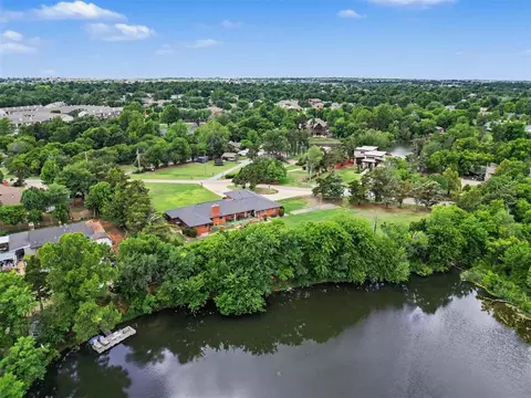 9600 Silver Lake Dr, Oklahoma City, OK 73162