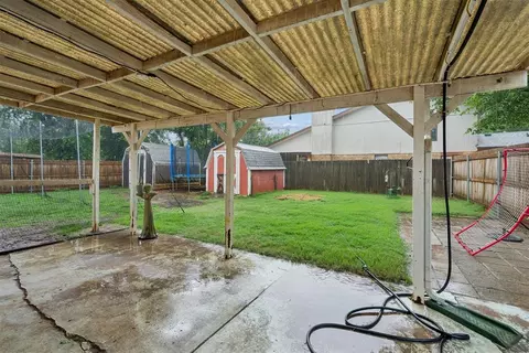Exterior - 313 Cherryvale Rd, Edmond, OK 73003 photo 4 of 6