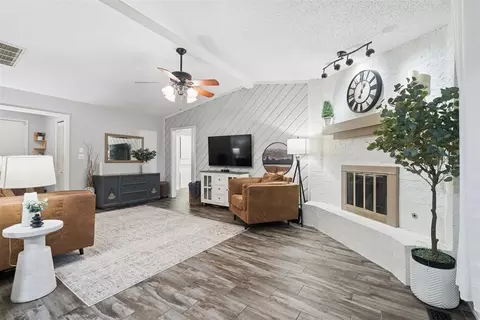 Living - 313 Cherryvale Rd, Edmond, OK 73003 photo 5 of 5