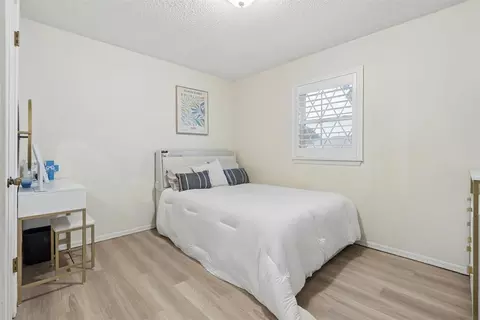 Bedroom - 313 Cherryvale Rd, Edmond, OK 73003 photo 7 of 8