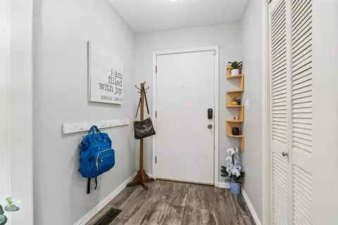 Entry Way - 313 Cherryvale Rd, Edmond, OK 73003 photo 1 of 1