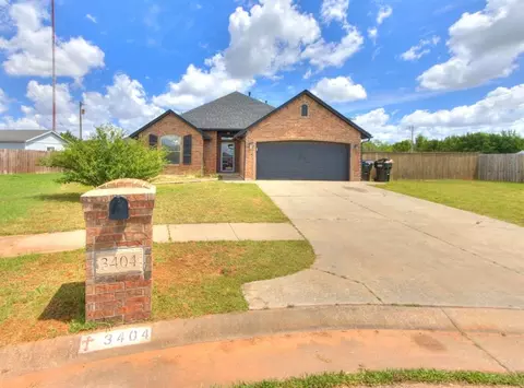 3404 Paul Dr, Moore, OK 73160