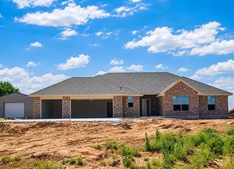 1987 Twin Spires Trl, Blanchard, OK 73010