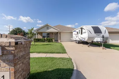 831 Monarch Way, Purcell, OK 73080