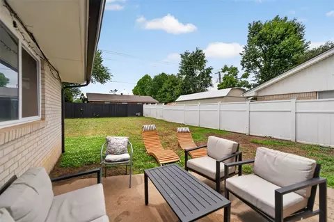 Exterior - 1304 E Boyd St, Norman, OK 73071 photo 5 of 5