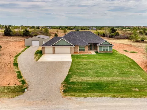 1989 Twin Spires Trl, Blanchard, OK 73010