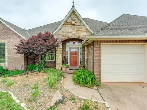 2805 NEdmond Rd, Piedmont, OK 73078