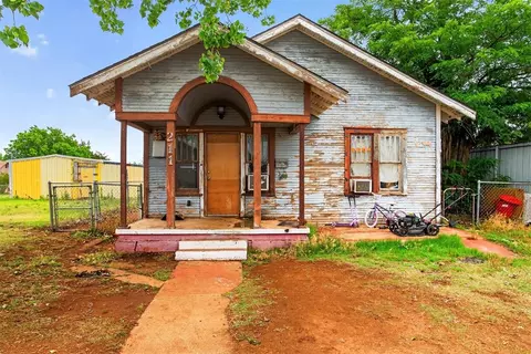 211 N Market St, Cordell, OK 73632