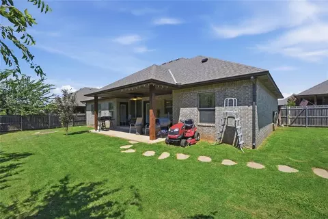 Exterior - 279 Timber Ln, Harrah, OK 73045 photo 8 of 8