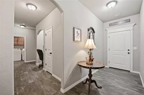 Entry Way - 279 Timber Ln, Harrah, OK 73045 photo 1 of 2