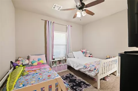 Bedroom - 279 Timber Ln, Harrah, OK 73045 photo 4 of 5