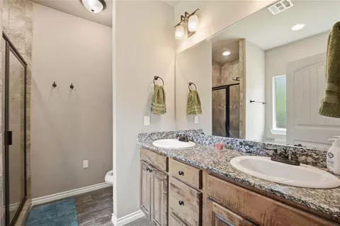 Bath - 279 Timber Ln, Harrah, OK 73045 photo 1 of 3