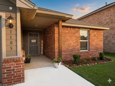 1105 NW 3rd St, Newcastle, OK 73065