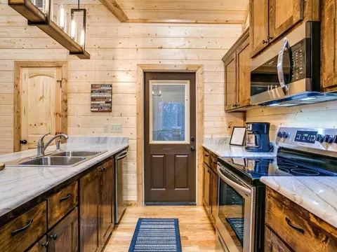 Kitchen - 164 Lonely Maple Trl, Broken Bow, OK 74728 photo 2 of 2