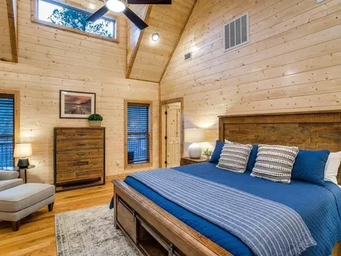 Bedroom - 164 Lonely Maple Trl, Broken Bow, OK 74728 photo 1 of 2