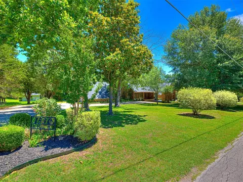 1530 S Broadway Ave, Ada, OK 74820