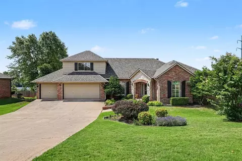 2204 Hanover Ln, Edmond, OK 73034