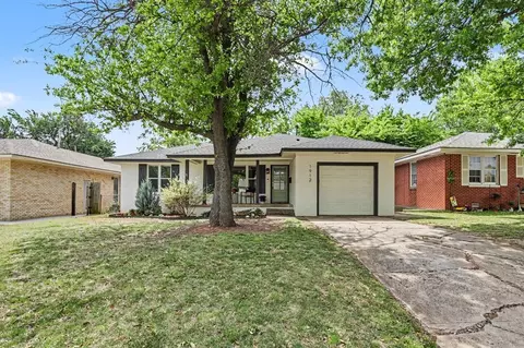 1912 Brighton Ave, The Village, OK 73120