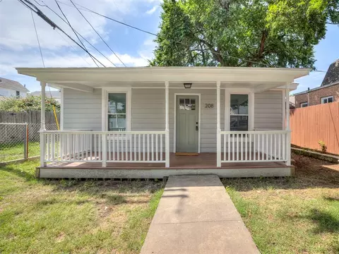 208 E Carson St, El Reno, OK 73036