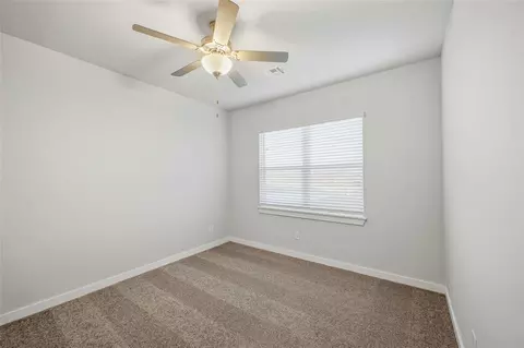 Bedroom - 1723 Elm Cir, Tuttle, OK 73089 photo 8 of 9
