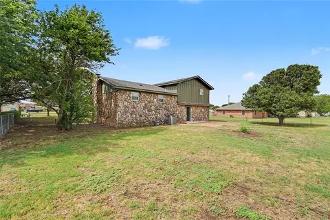 Exterior - 601 E Warren Rd, Blair, OK 73526 photo 9 of 11